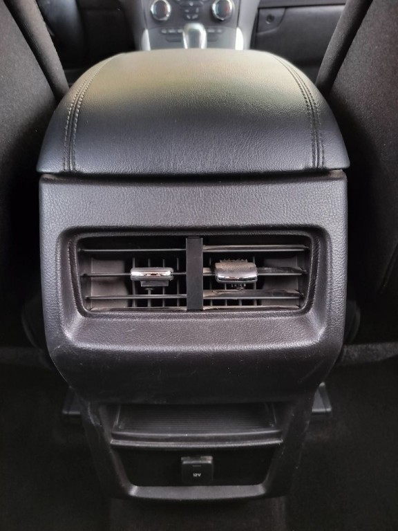 2017 Ford Edge Image 38