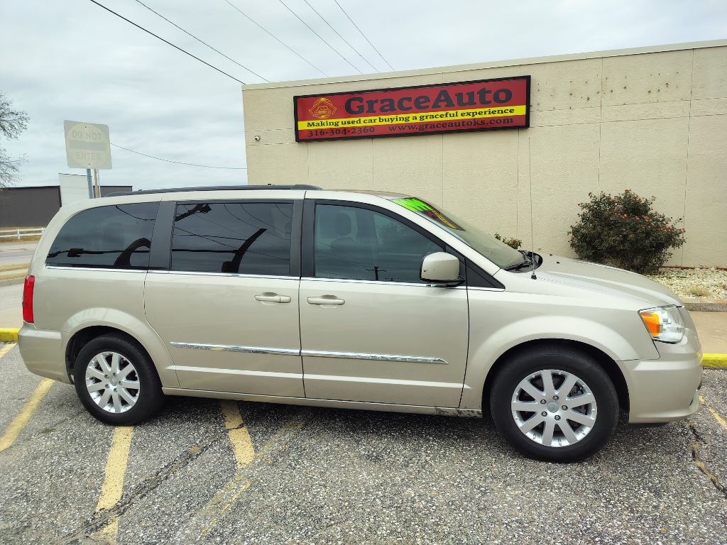 2016 Chrysler Town & Country Image 29