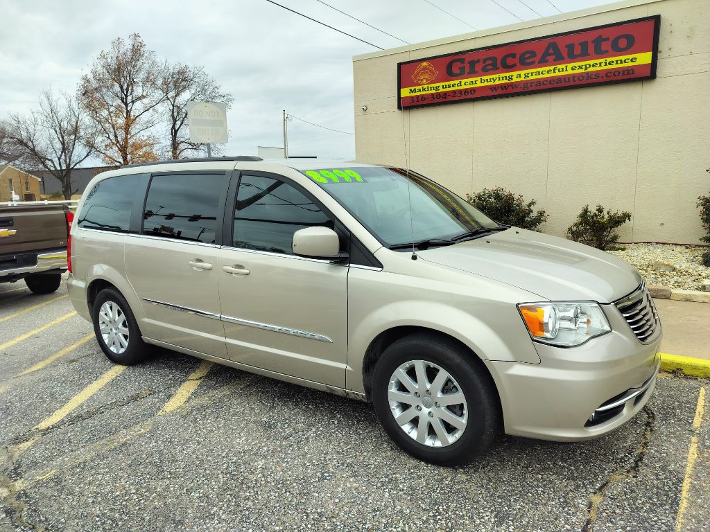 2016 Chrysler Town & Country Image 30