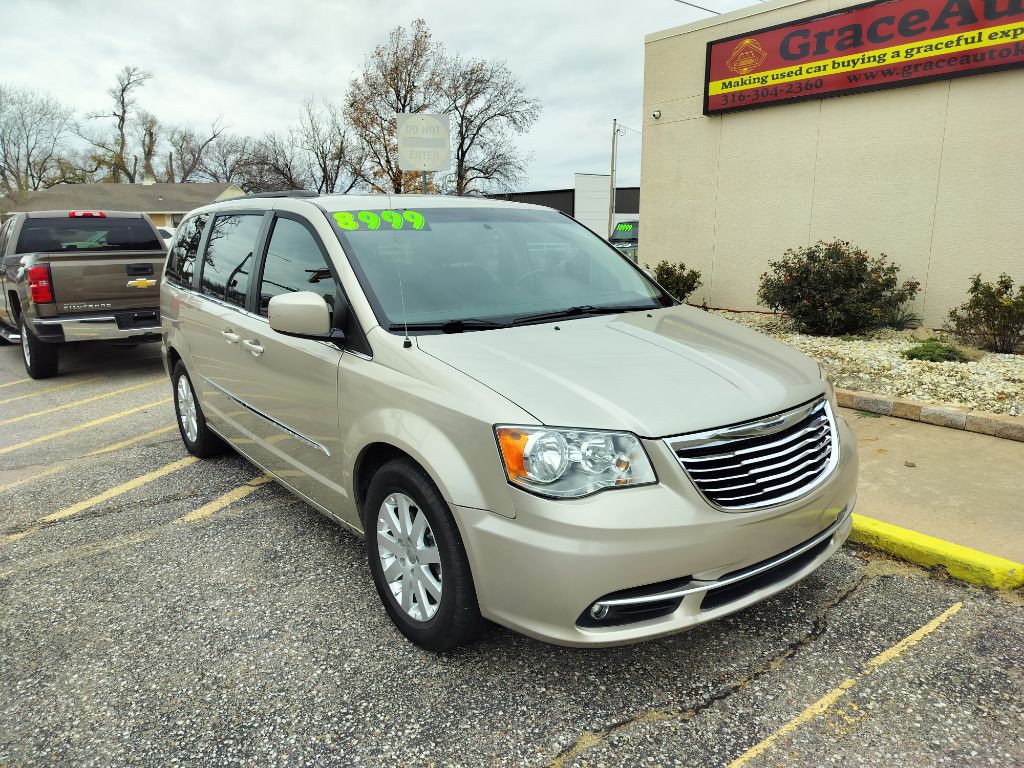 2016 Chrysler Town & Country Image 31