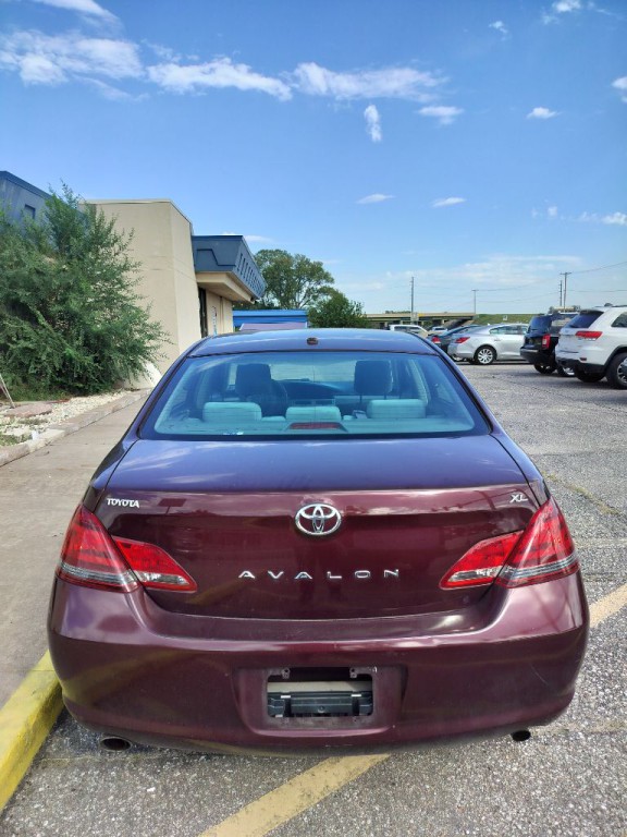 2009 Toyota Avalon Image 18