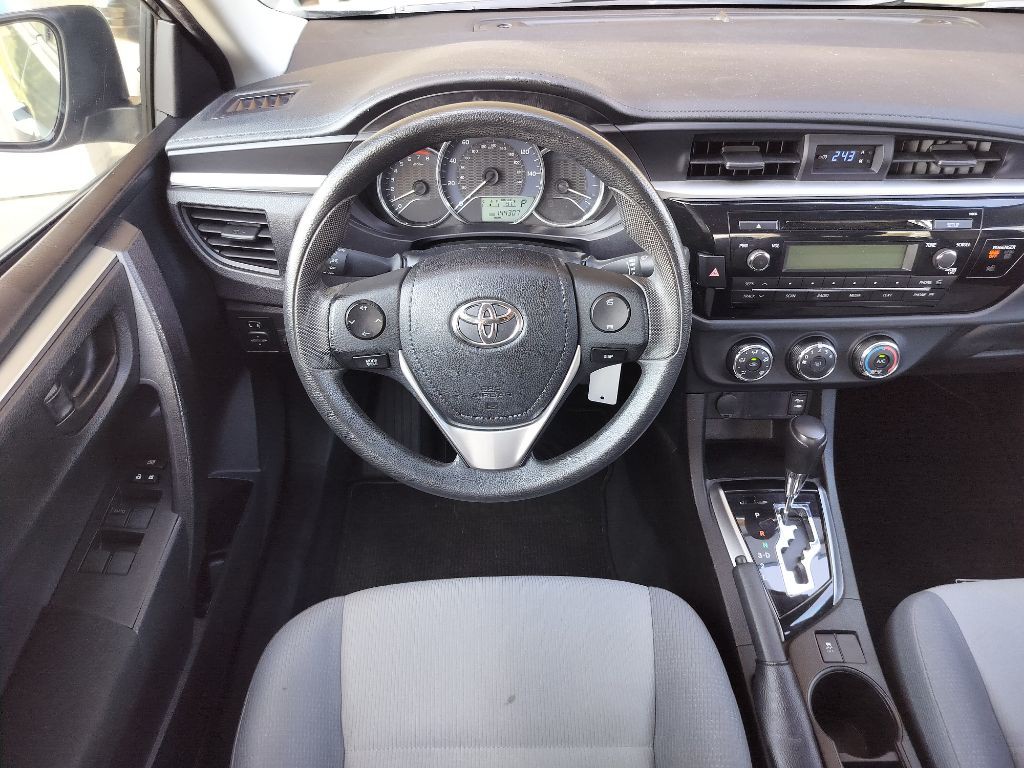 2014 Toyota Corolla Image 12