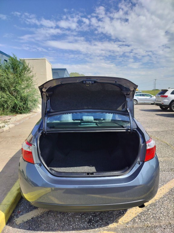 2014 Toyota Corolla Image 37