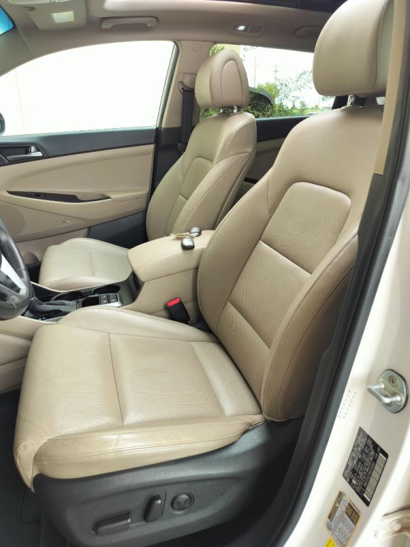 2017 Hyundai Tucson Image 8