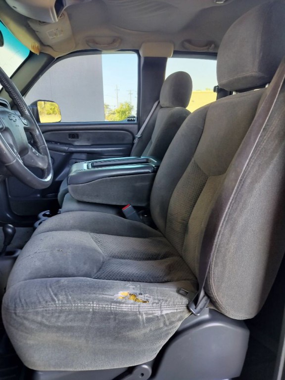 2004 Chevrolet Silverado 1500 Image 8