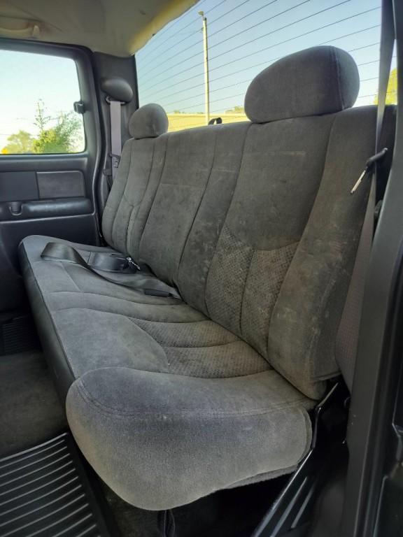 2004 Chevrolet Silverado 1500 Image 19