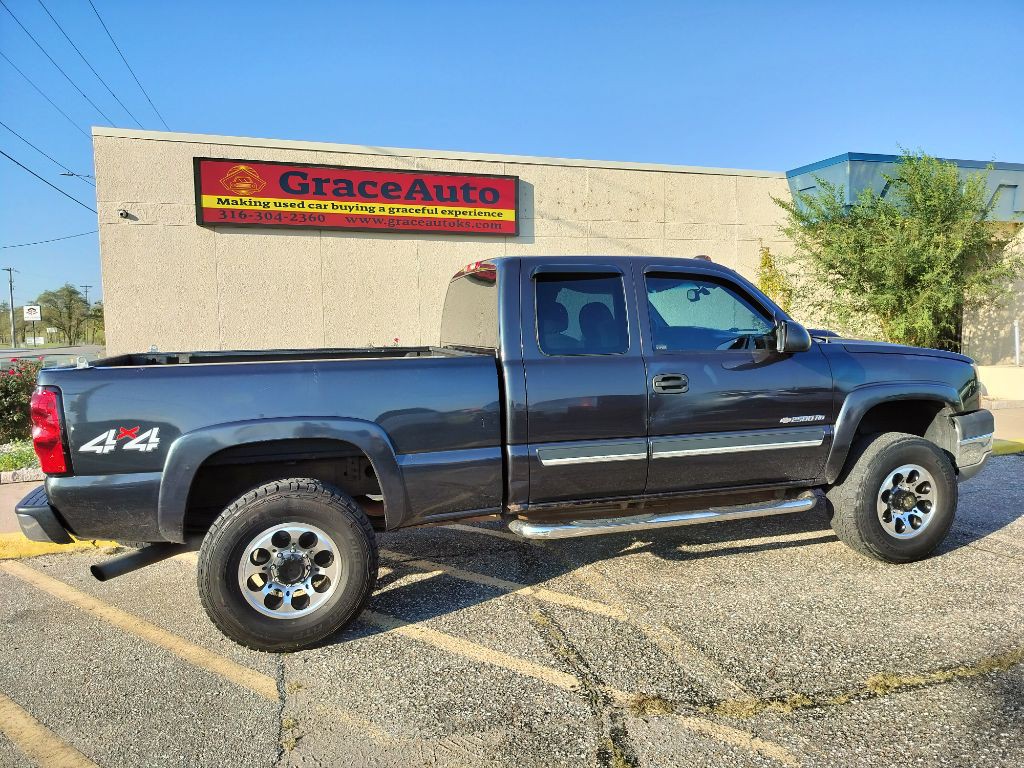 2004 Chevrolet Silverado 1500 Image 24