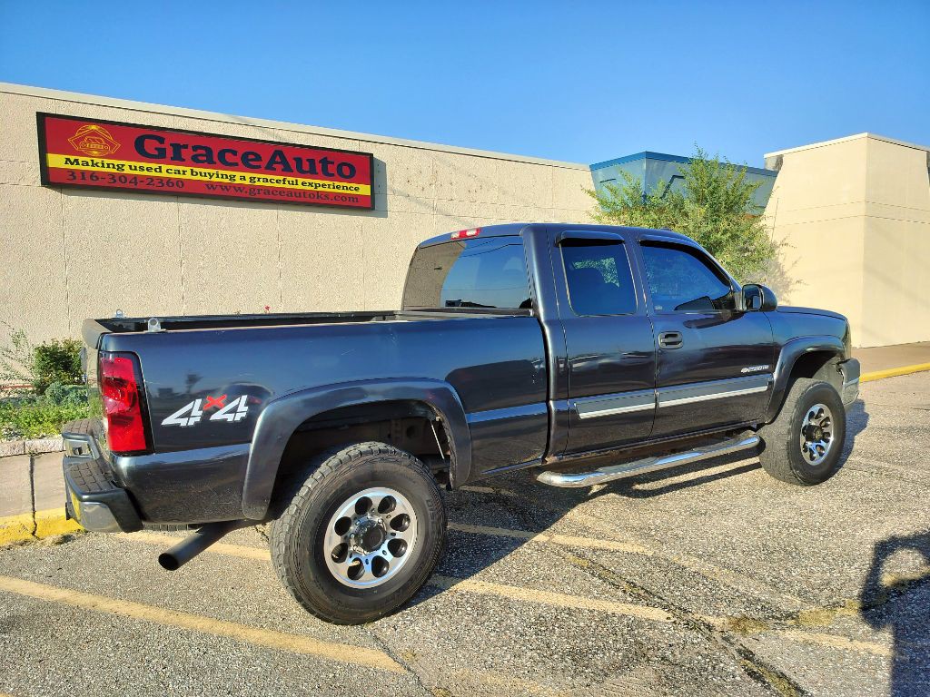 2004 Chevrolet Silverado 1500 Image 25