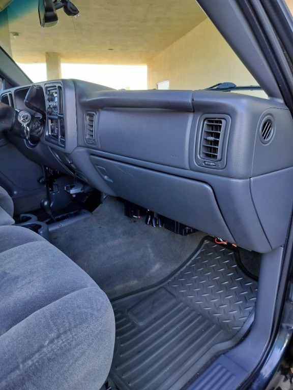 2004 Chevrolet Silverado 1500 Image 28