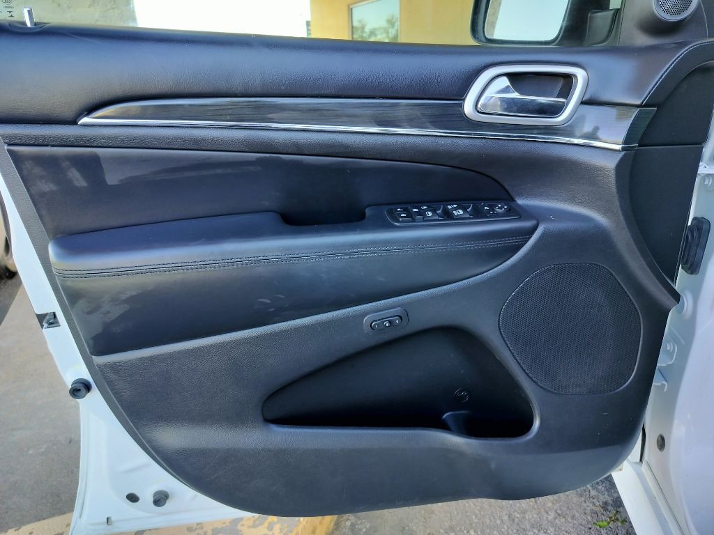 2015 Jeep Grand Cherokee Image 23