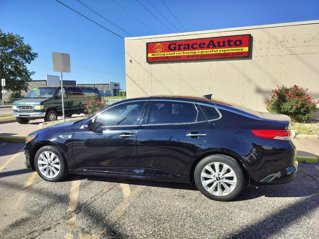 2018 Kia Optima Image 2