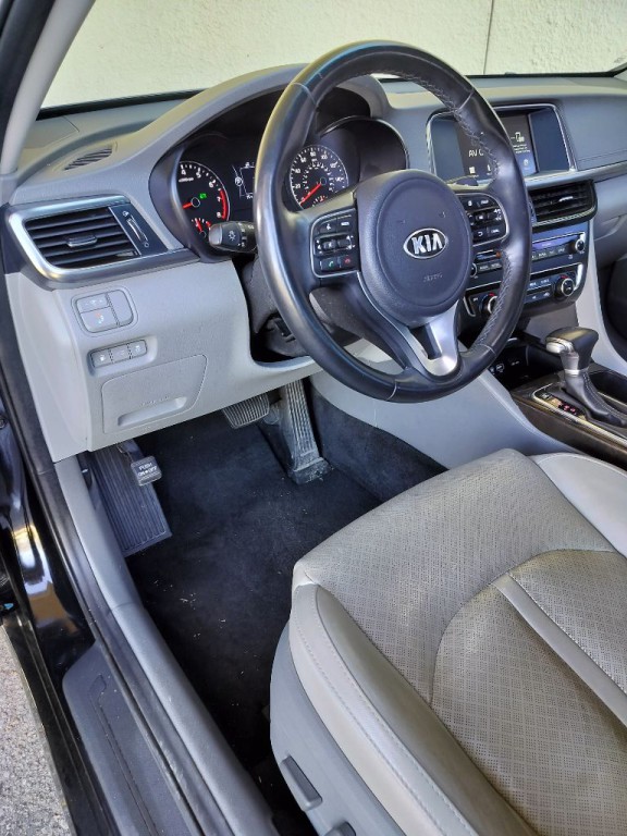 2018 Kia Optima Image 9
