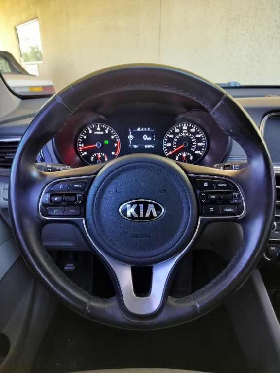 2018 Kia Optima Image 11