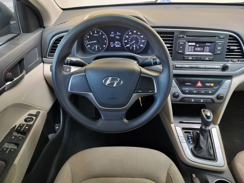 2017 Hyundai Elantra Image 12