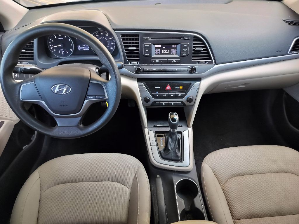 2017 Hyundai Elantra Image 13