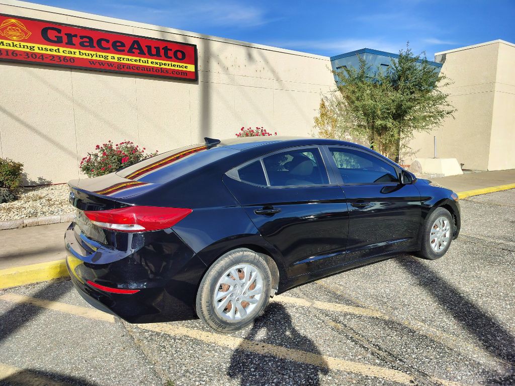 2017 Hyundai Elantra Image 25