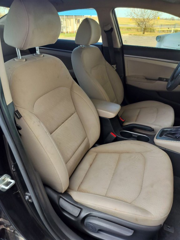 2017 Hyundai Elantra Image 27