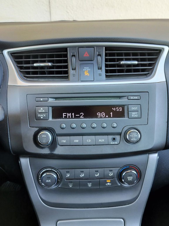 2014 Nissan Sentra Image 17