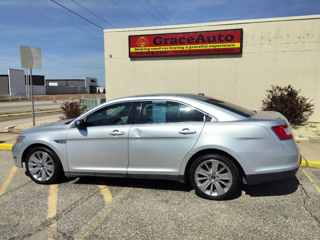 2011 Ford Taurus Image 2