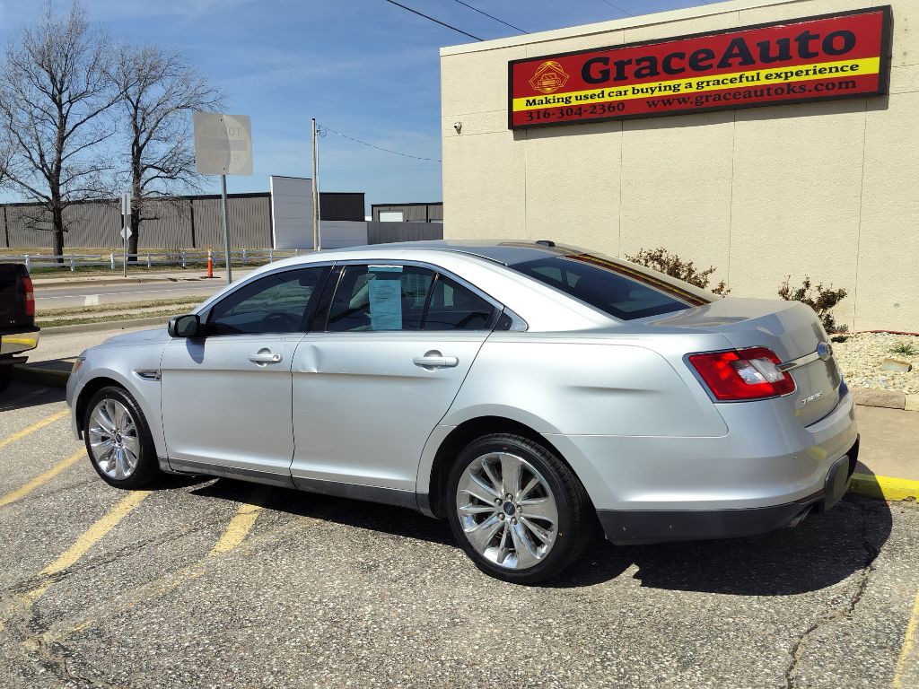 2011 Ford Taurus Image 3