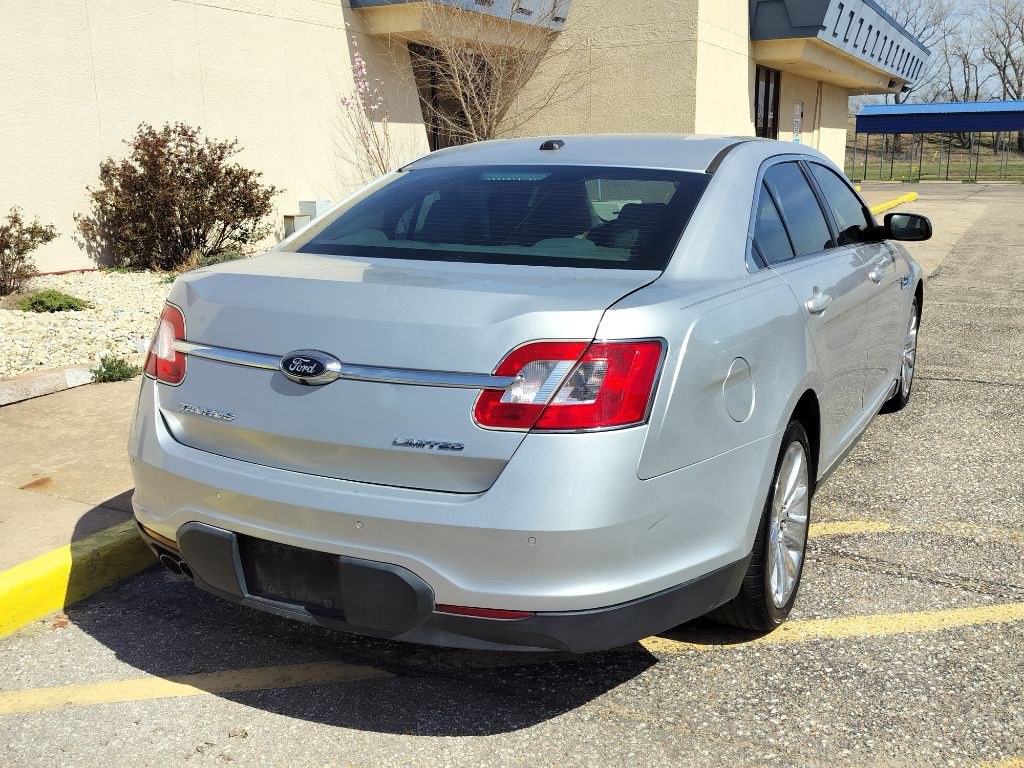 2011 Ford Taurus Image 18