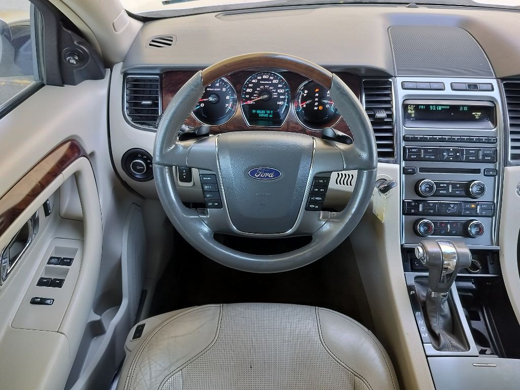 2011 Ford Taurus Image 40