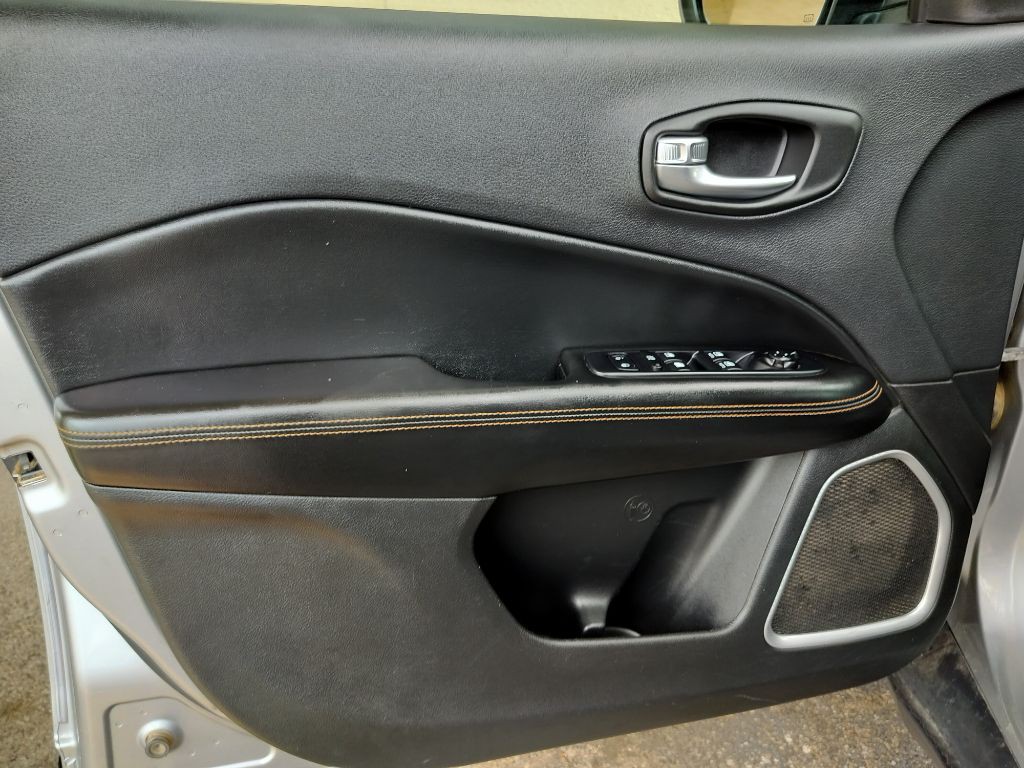 2019 Jeep Compass Image 24