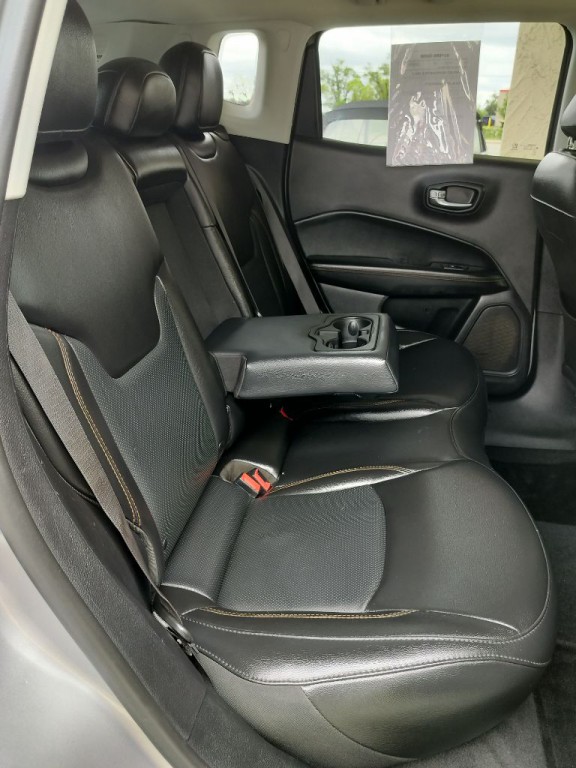 2019 Jeep Compass Image 40