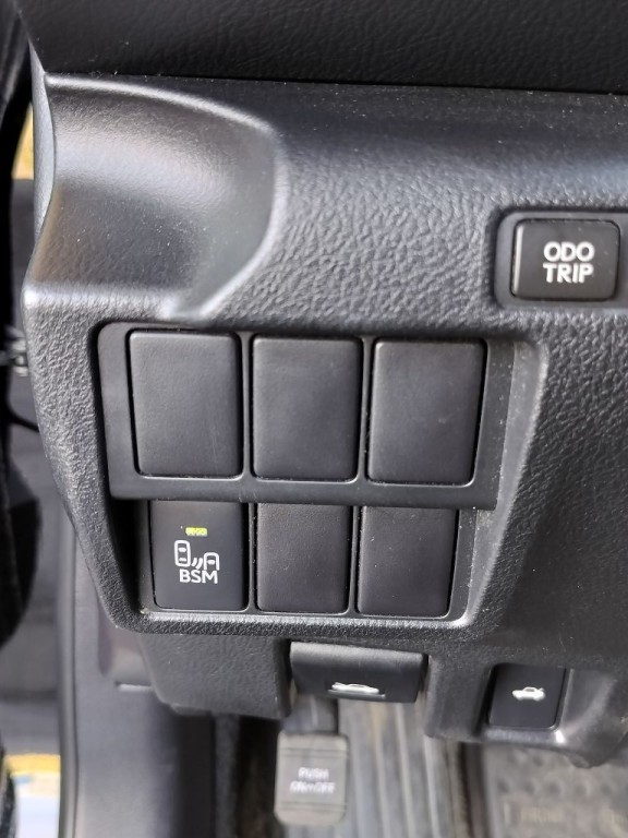 2015 Lexus IS Image 12