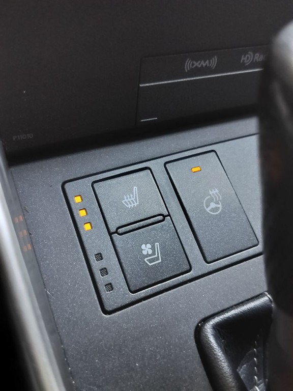 2015 Lexus IS Image 24