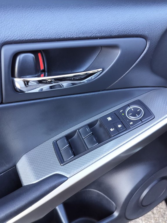 2015 Lexus IS Image 29