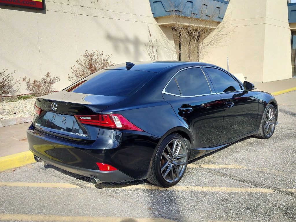 2015 Lexus IS Image 39