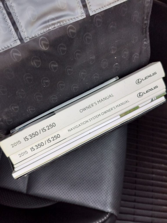 2015 Lexus IS Image 44