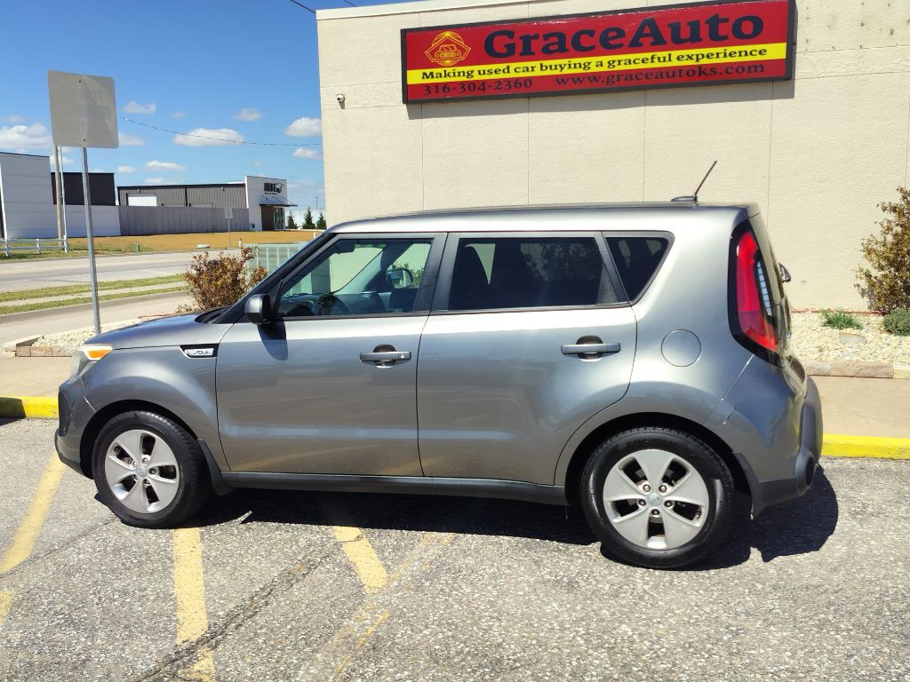 2016 Kia Soul Image 2