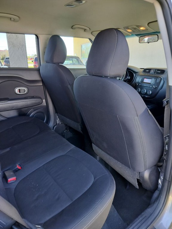 2016 Kia Soul Image 35