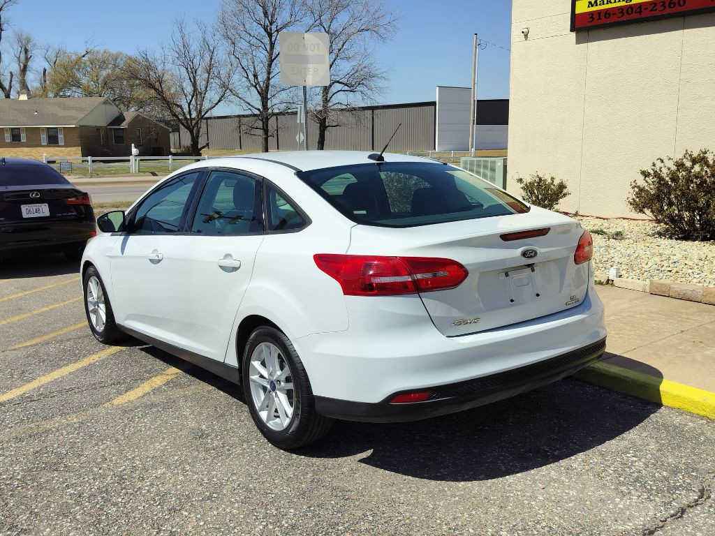 2016 Ford Focus Image 4