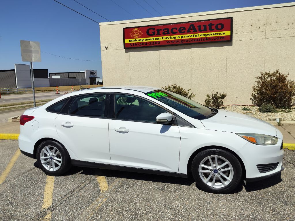 2016 Ford Focus Image 11
