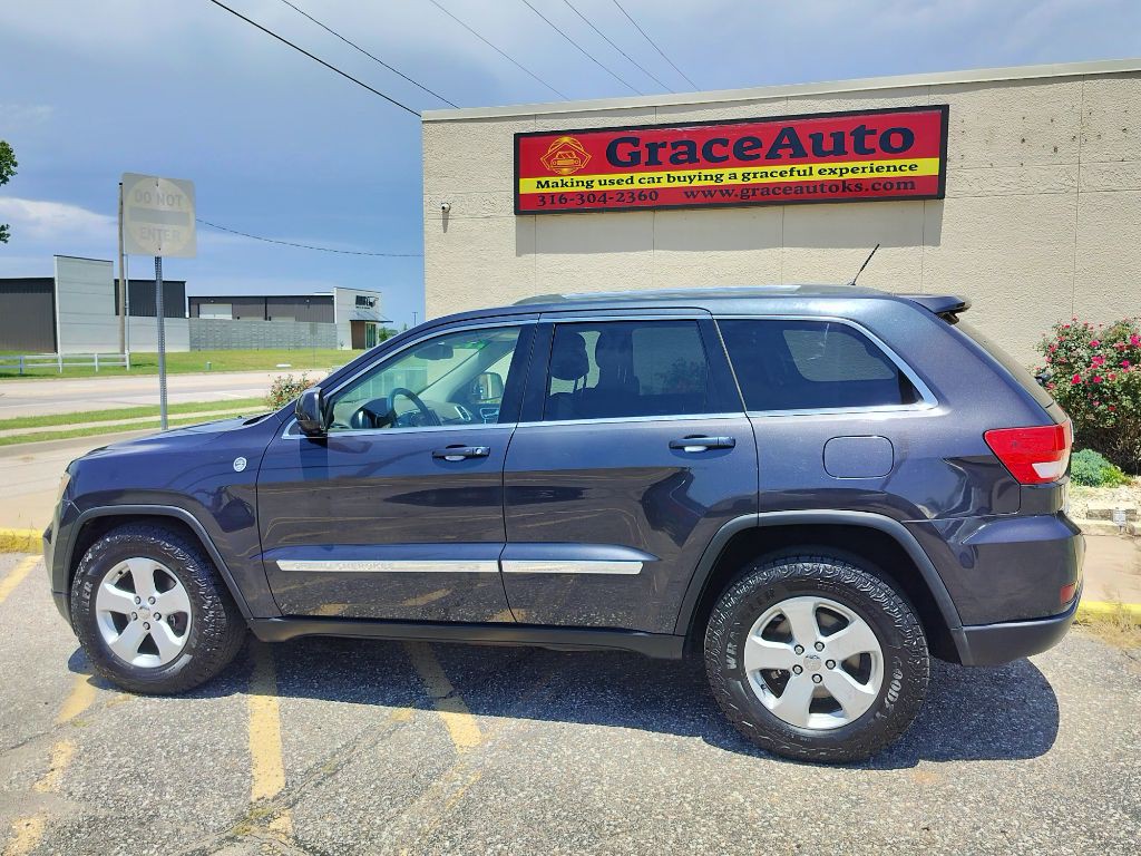 2012 Jeep Grand Cherokee Image 2