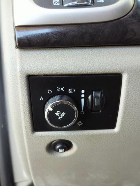 2012 Jeep Grand Cherokee Image 12