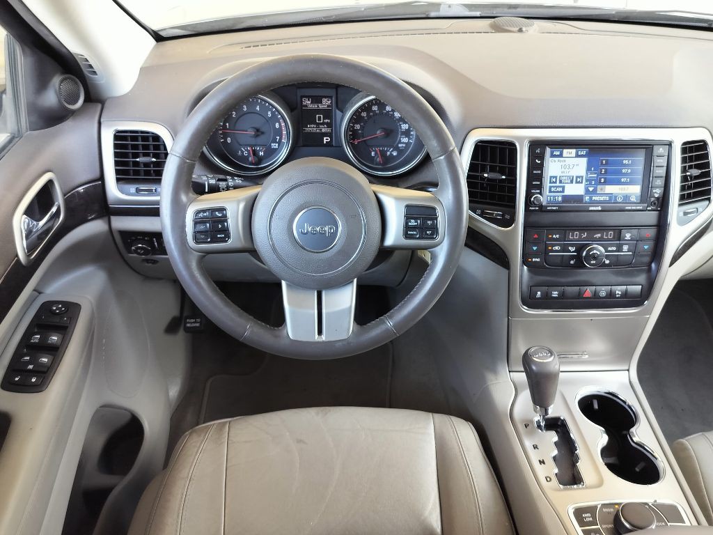 2012 Jeep Grand Cherokee Image 17