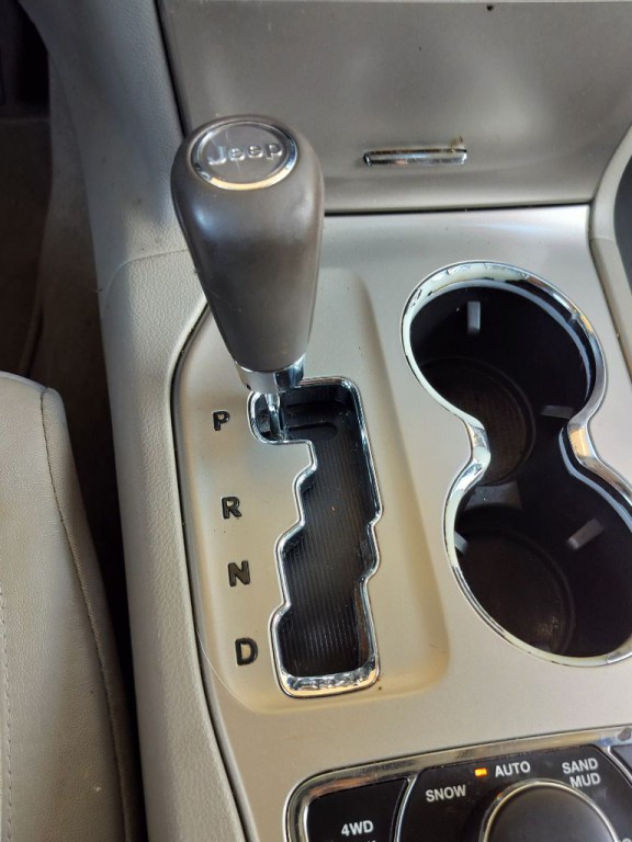 2012 Jeep Grand Cherokee Image 21