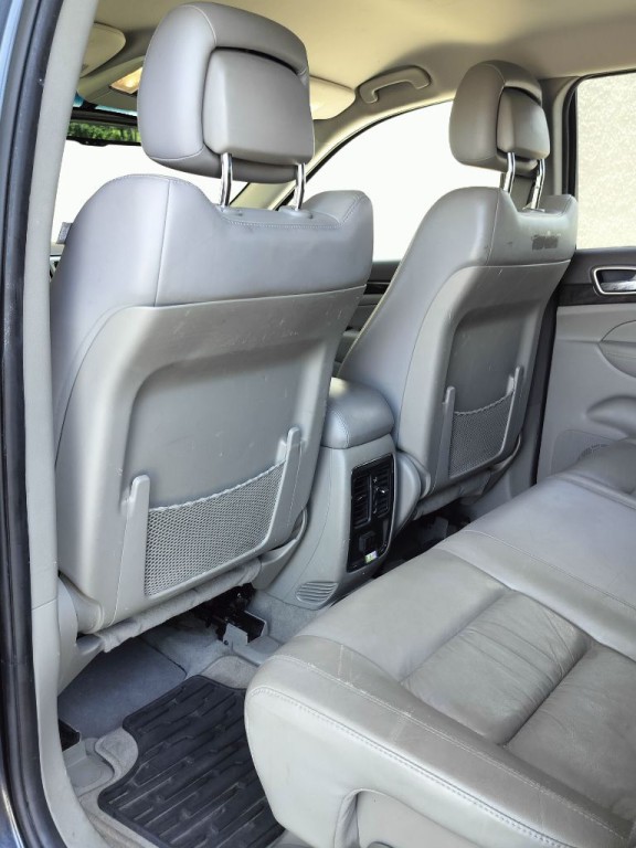 2012 Jeep Grand Cherokee Image 26