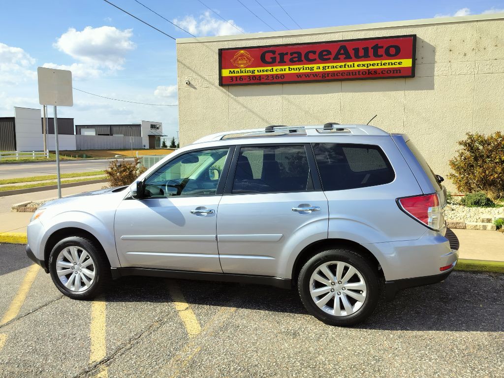 2013 Subaru Forester Image 2