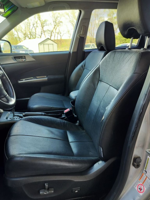 2013 Subaru Forester Image 10