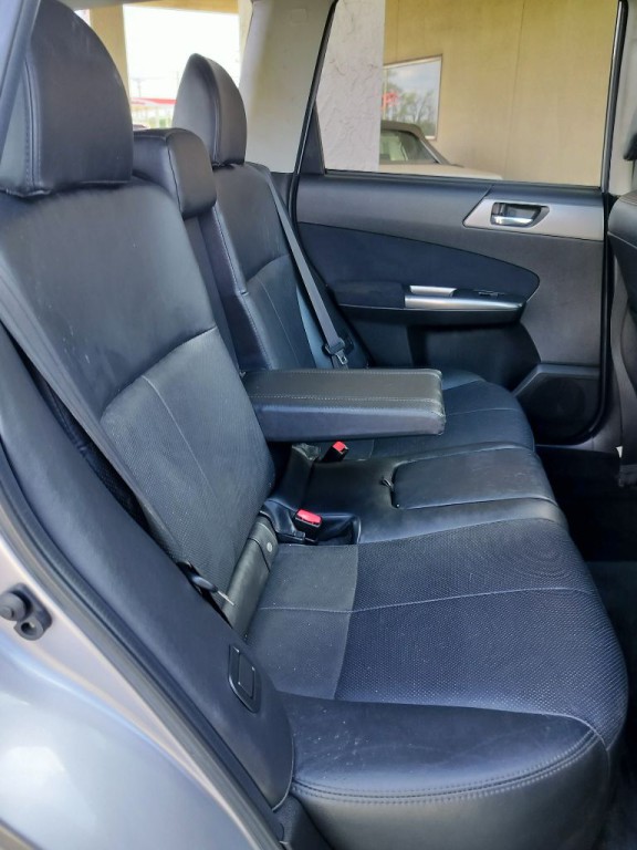 2013 Subaru Forester Image 36
