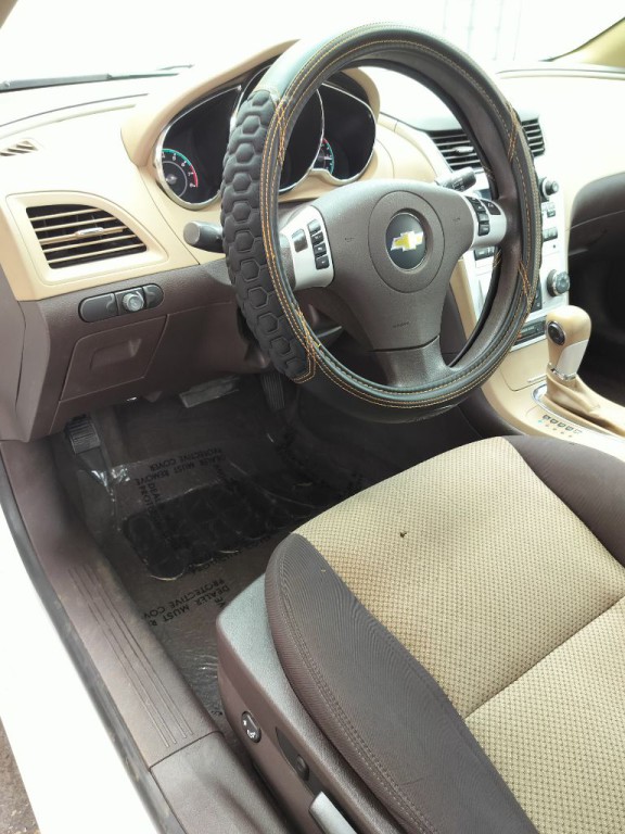 2012 Chevrolet Malibu Image 11