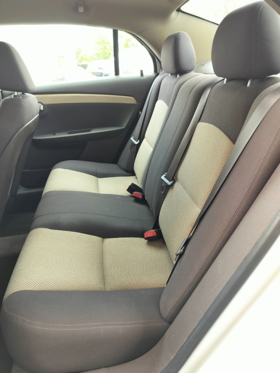 2012 Chevrolet Malibu Image 22