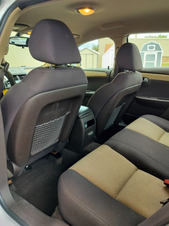 2012 Chevrolet Malibu Image 23