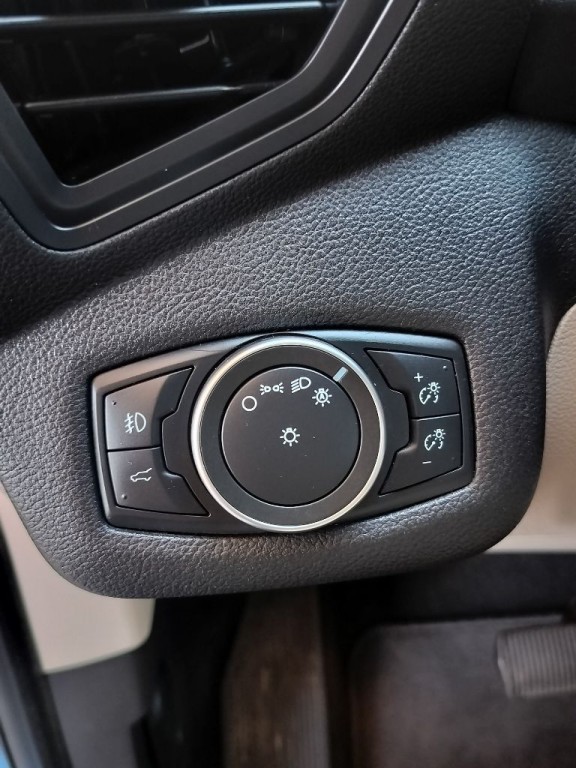 2019 Ford Escape Image 12