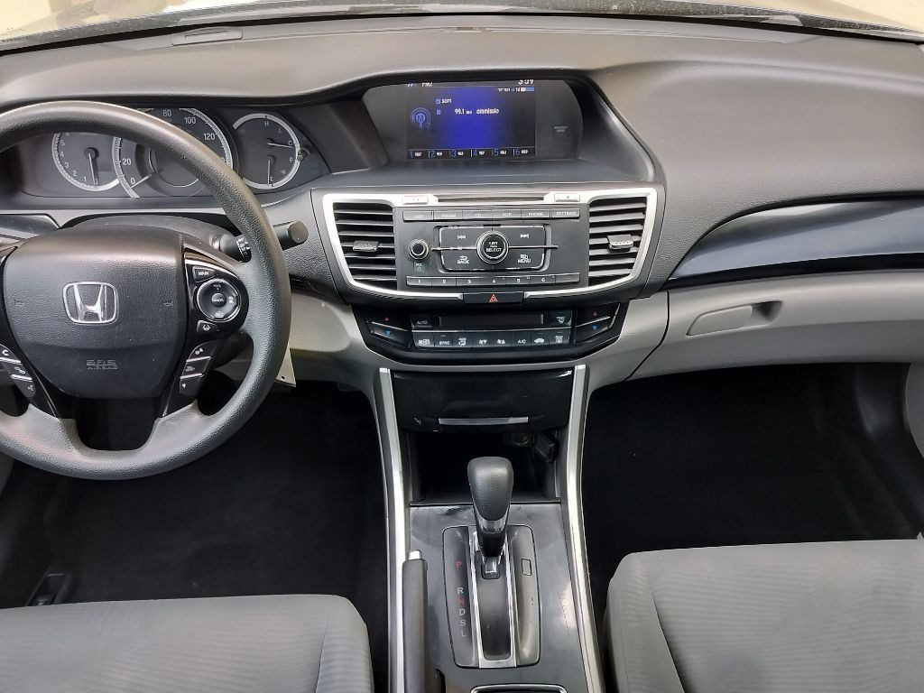 2017 Honda Accord Image 15